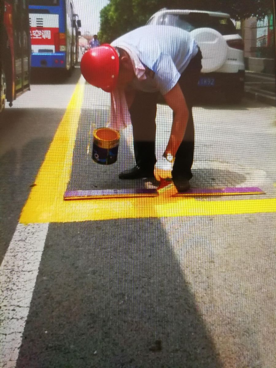 公交新浦公司为创建文明城市添砖加瓦